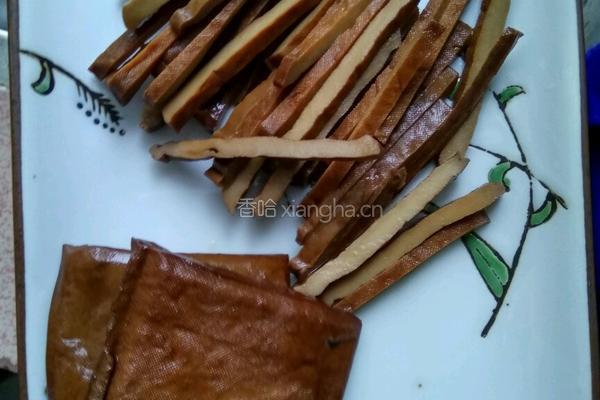 青椒炒干子的做法图解2