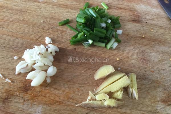 水面筋炒辣椒的做法图解4