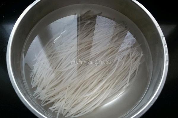 川味酸辣粉的做法图解1