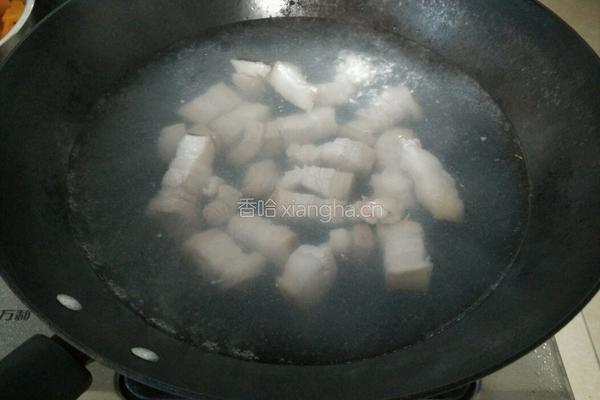 胡萝卜土豆炖肉的做法图解3
