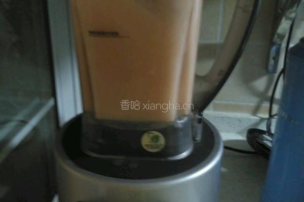 雪梨胡萝卜汁的做法图解4
