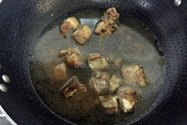 苦瓜焖排骨的做法图解7