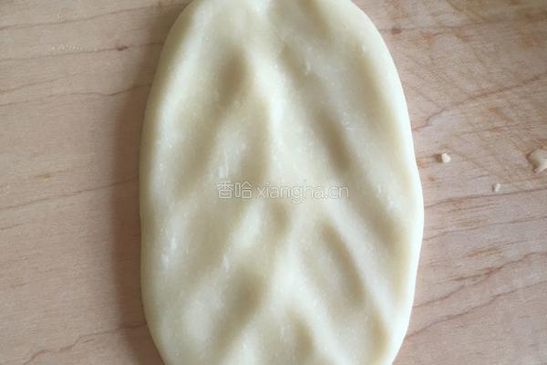 酥皮鲜肉榨菜月饼的做法图解7
