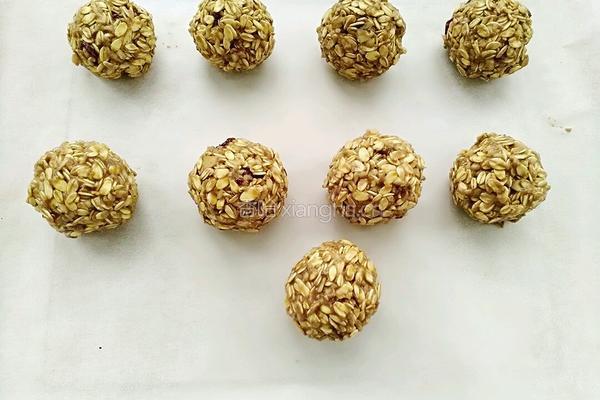 燕麦香蕉球的做法图解8