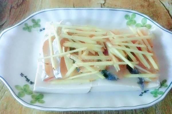 咸鱼蒸豆腐的做法图解4