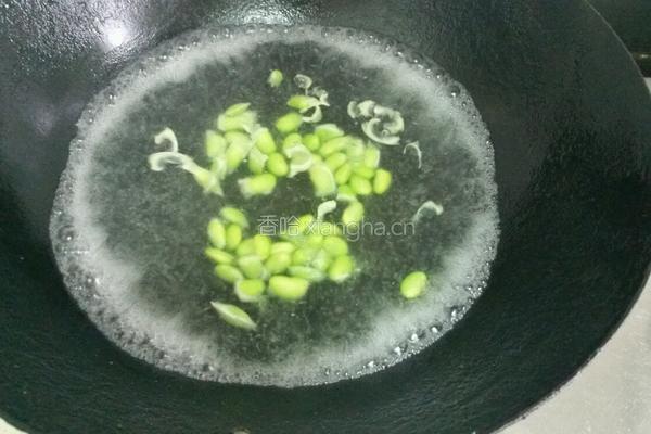 冬瓜毛豆咸肉汤的做法图解2