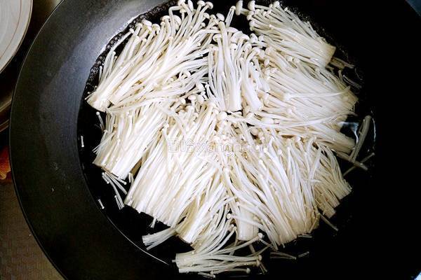 冲油金针菇的做法图解4