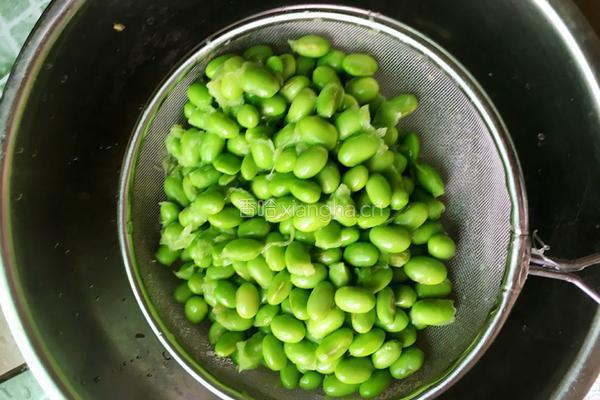 青豆虾仁的做法图解5