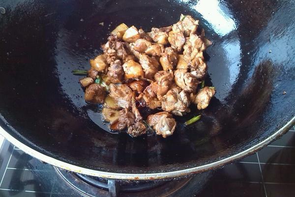土豆烧鸭腿的做法图解7