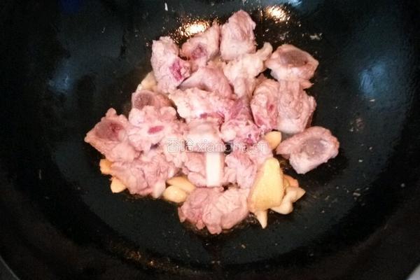 山药焖排骨的做法图解3