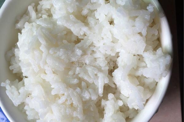 酱油拌饭的做法图解1