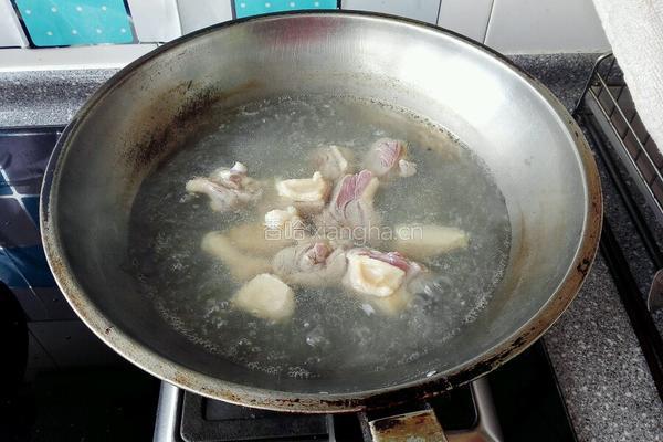 香菇竹笋烧鸭子的做法图解4