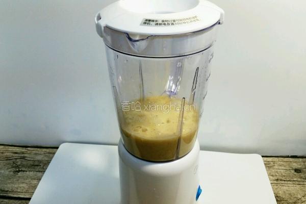 芒果香蕉果汁的做法图解3