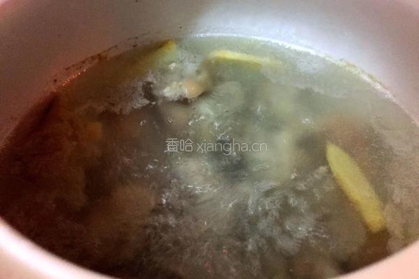 蹄花汤的做法图解3