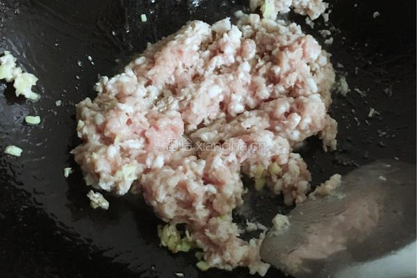 红烧肉末茄子的做法图解3
