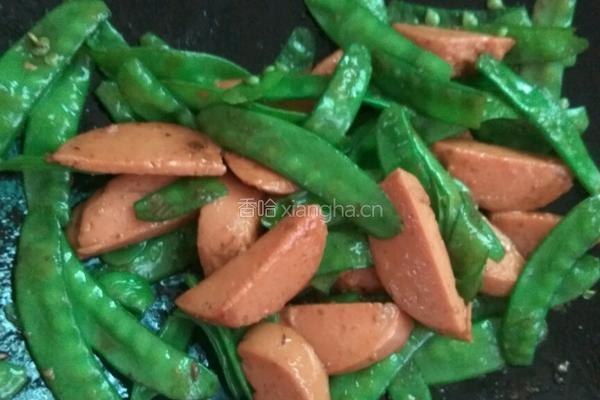 火腿炒荷兰豆的做法图解6