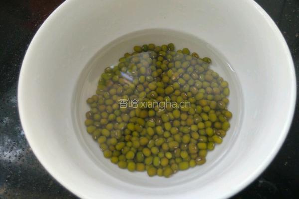 绿豆炖排骨的做法图解2