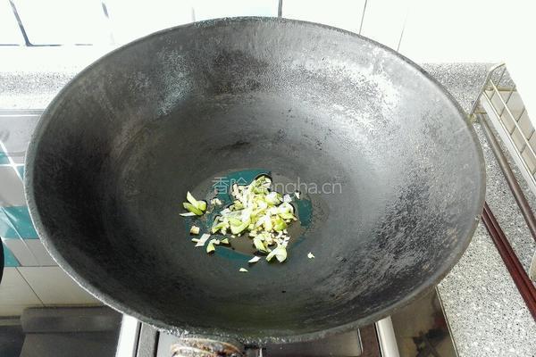 老黄瓜鸡蛋汤的做法图解3