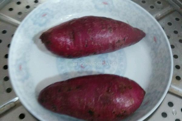 蜂蜜牛奶紫薯球的做法图解1