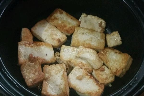 砂锅鱼头煲的做法图解7