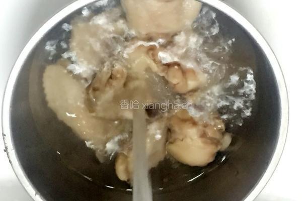 竹荪鸡肉汤的做法图解3
