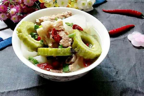 山药苦瓜排骨汤