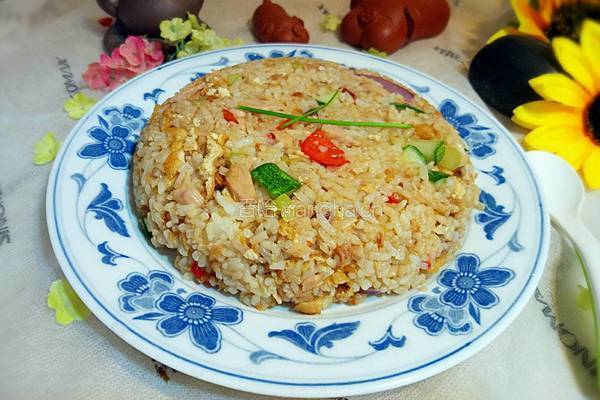 金枪鱼炒饭的做法图解11