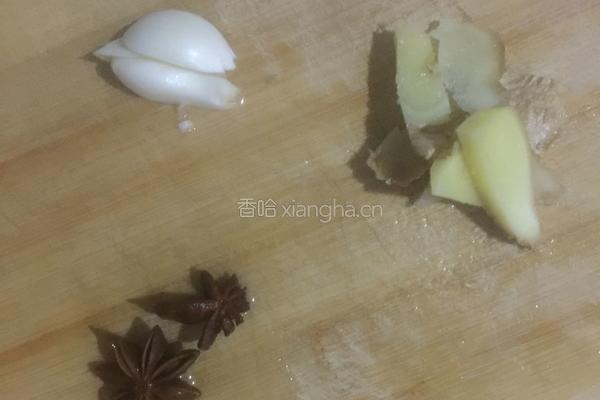 红烧鸡翅中的做法图解2