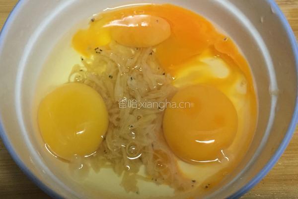 银鱼小煎饼的做法图解3