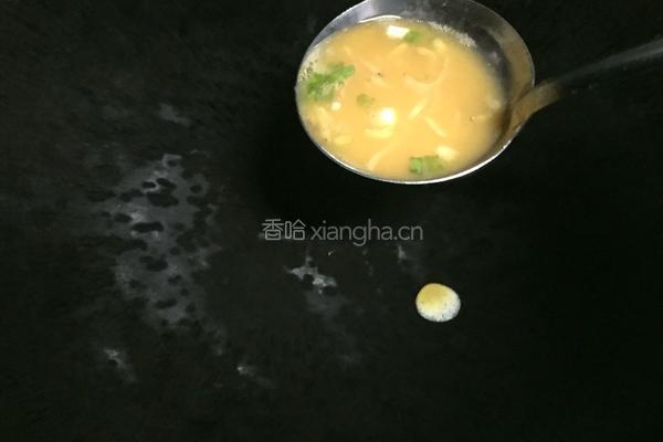 银鱼小煎饼的做法图解5