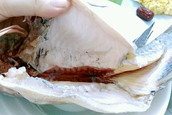 傣味香茅草烤鱼的做法图解2