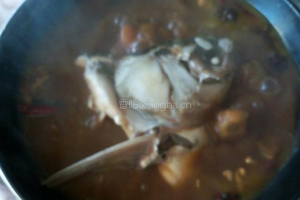 胖头鱼头炖豆腐的做法图解10