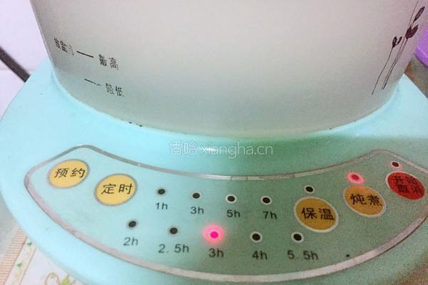 美容汤花胶炖鸡的做法图解5