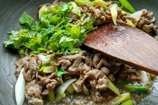 大葱炒羊肉的做法图解5