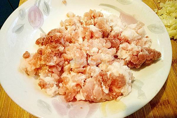蒜蓉肉末烧秋葵木耳的做法图解4