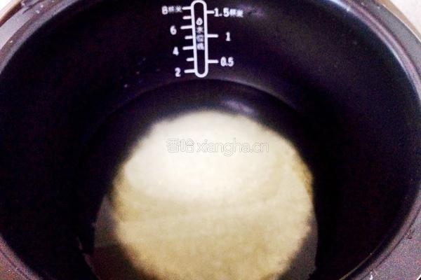 电饭煲焗饭的做法图解1