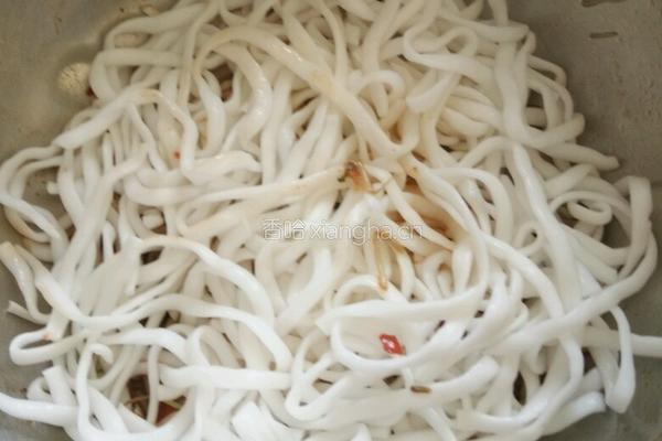 豆芽炒粉的做法图解4