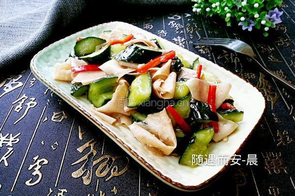 黄瓜拌豆腐皮