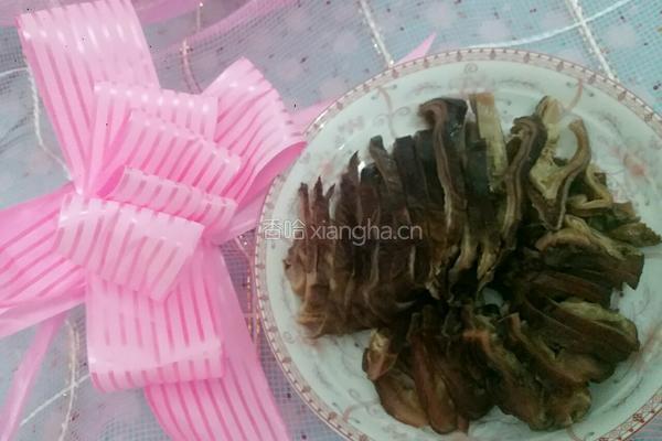 腊肉猪肚的做法图解1