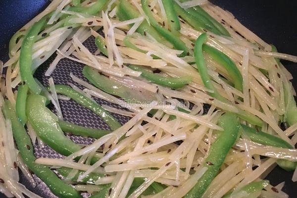 香葱蛋饼卷孜然土豆丝的做法图解9