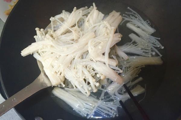 一品肥牛金针煲的做法图解6