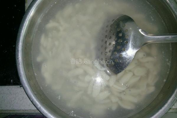 家常素炒猫耳朵的做法图解3