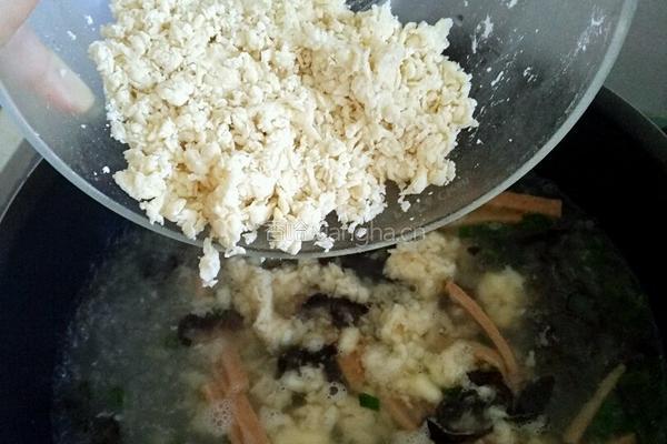 包菜木耳疙瘩汤的做法图解7