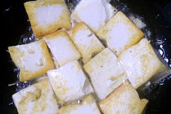 鱼头炖豆腐的做法图解3