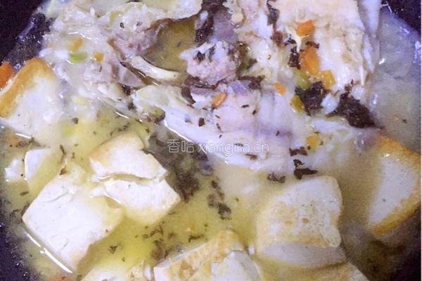 鱼头炖豆腐的做法图解5