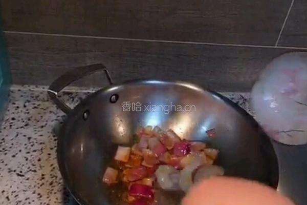 鲜虾炒乌冬面的做法图解3