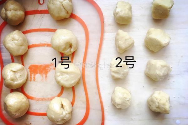 肉松豆沙蛋黄酥的做法图解10