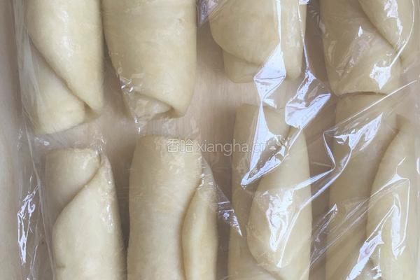 肉松豆沙蛋黄酥的做法图解18
