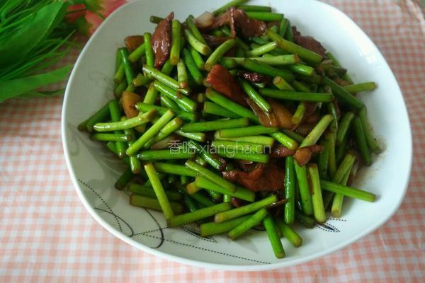 五花肉炒蒜苔的做法图解6
