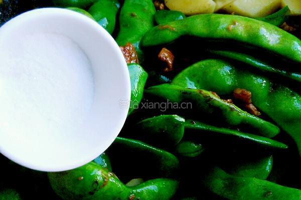 土豆炖豆角的做法图解11